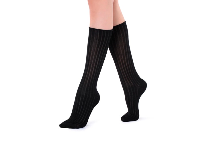 claudia-parras-calcetines-de-punto-negros-calzedonia