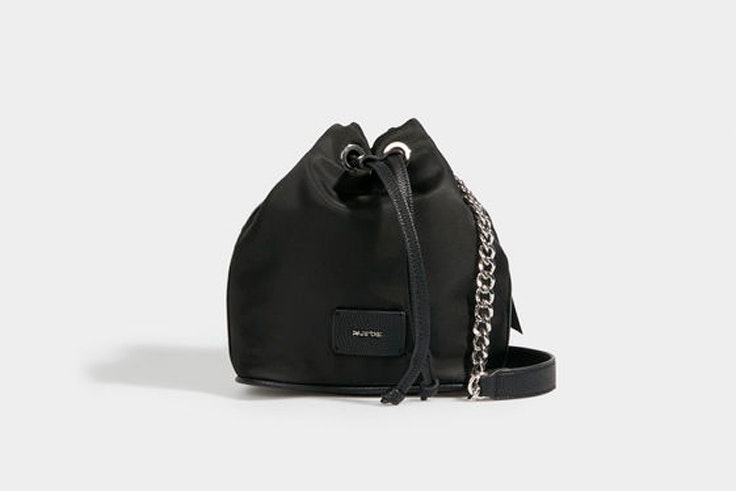 bolso-negro-saco-cadena-sofia-coelho-parfois