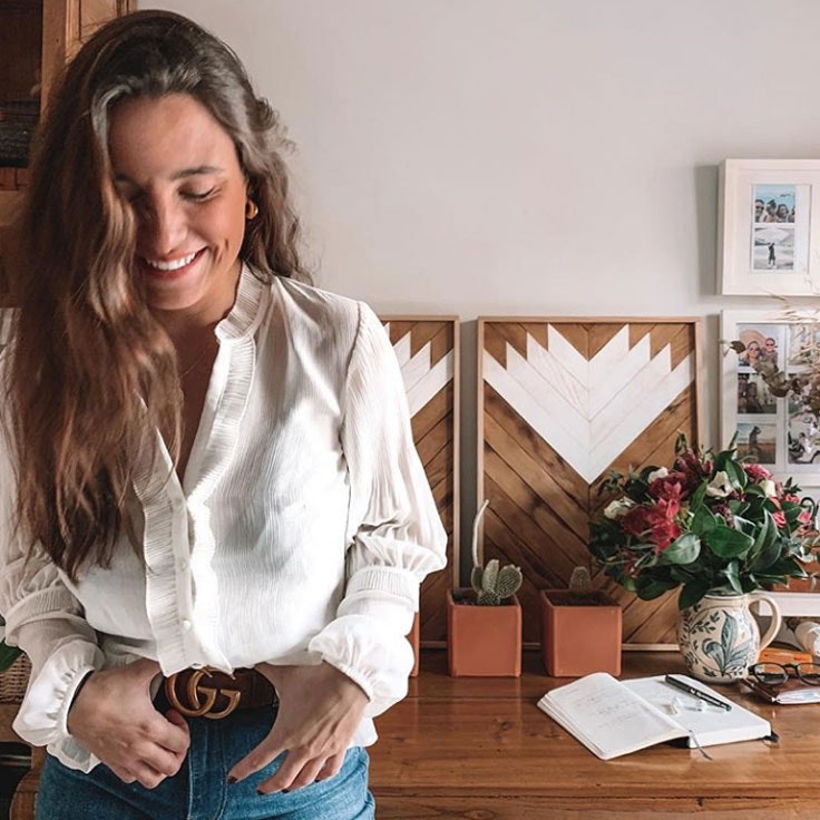 marta-pombo-camisa-blanca