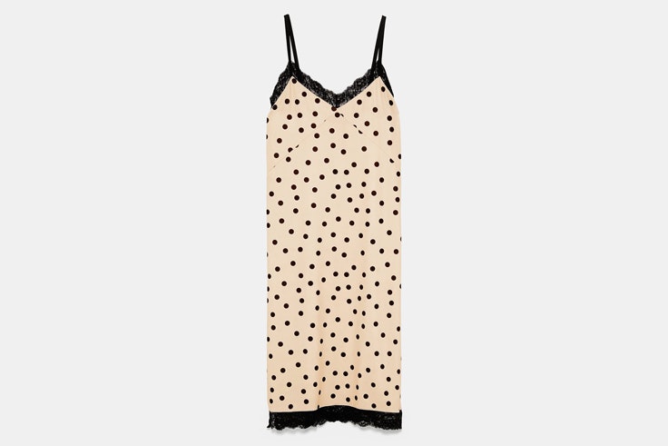 vestido-largo-estampado-lunares-zara