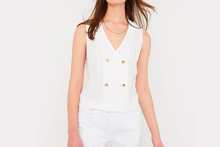blusa-blanca-detalle-botones-amichi