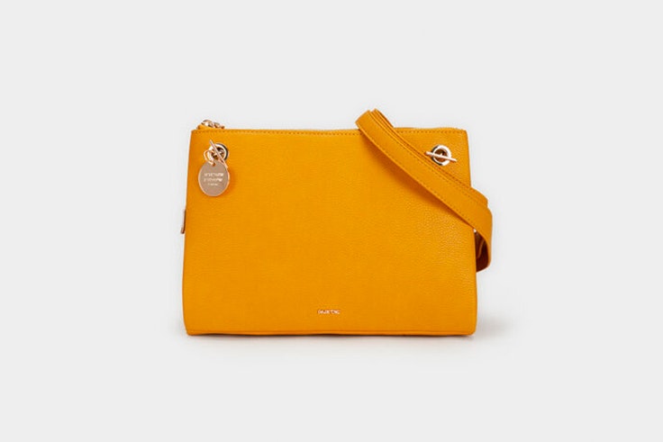 bolso-mostaza-bandolera-parfois