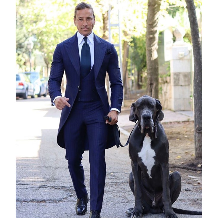 tomas laso traje azul marino foto instagram