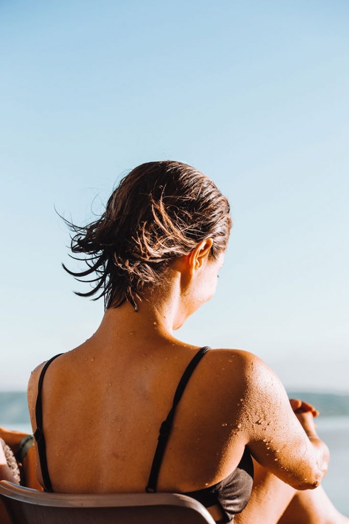 proteger cabello playa piscina