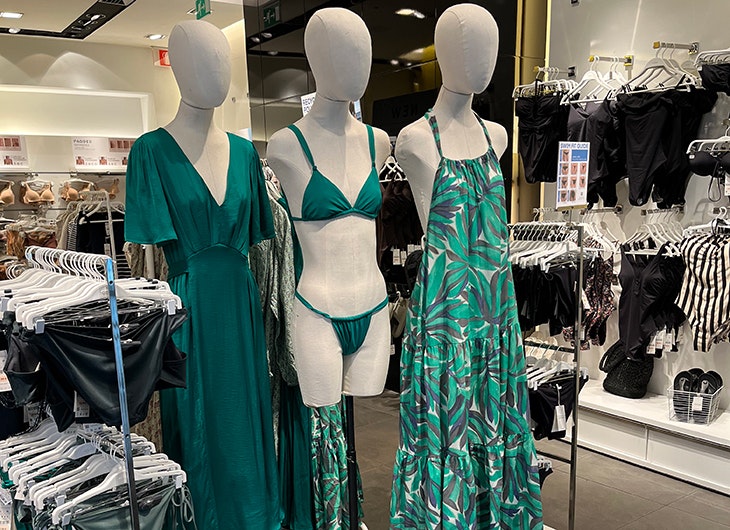 bañadores y bikinis