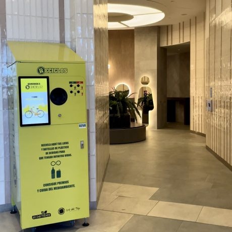 ¿Conoces nuestra máquina de Reciclos?