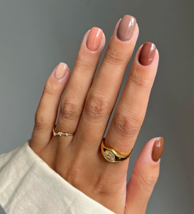 chai latte manicura